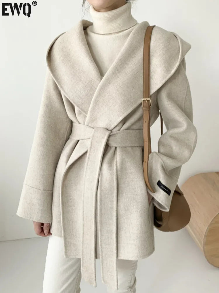 Elira – Wool coat with hood