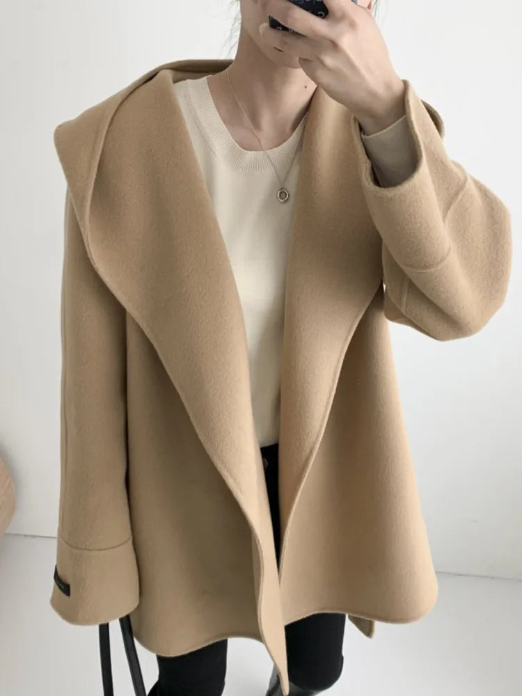 Elira – Wool coat with hood