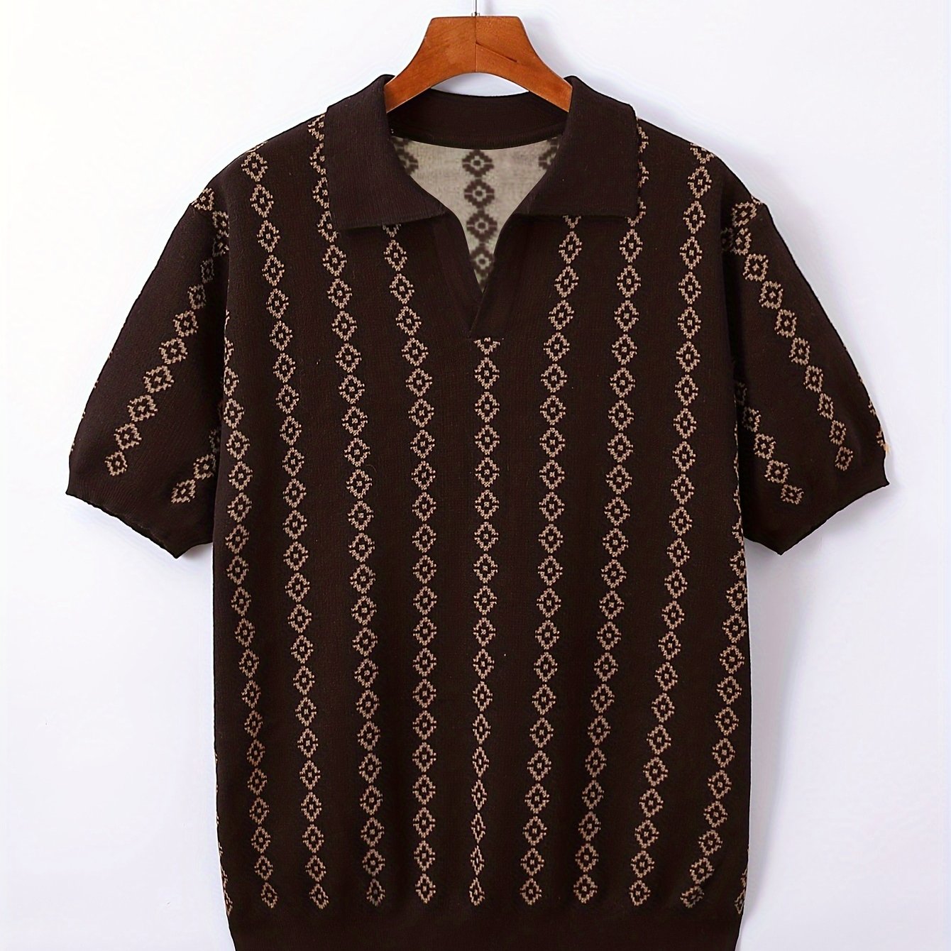 King's Heir V-Neck Lapel