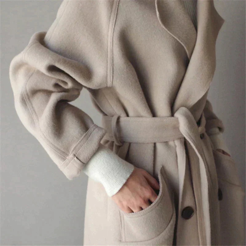 Victoria - Sophisticated Long Overcoat