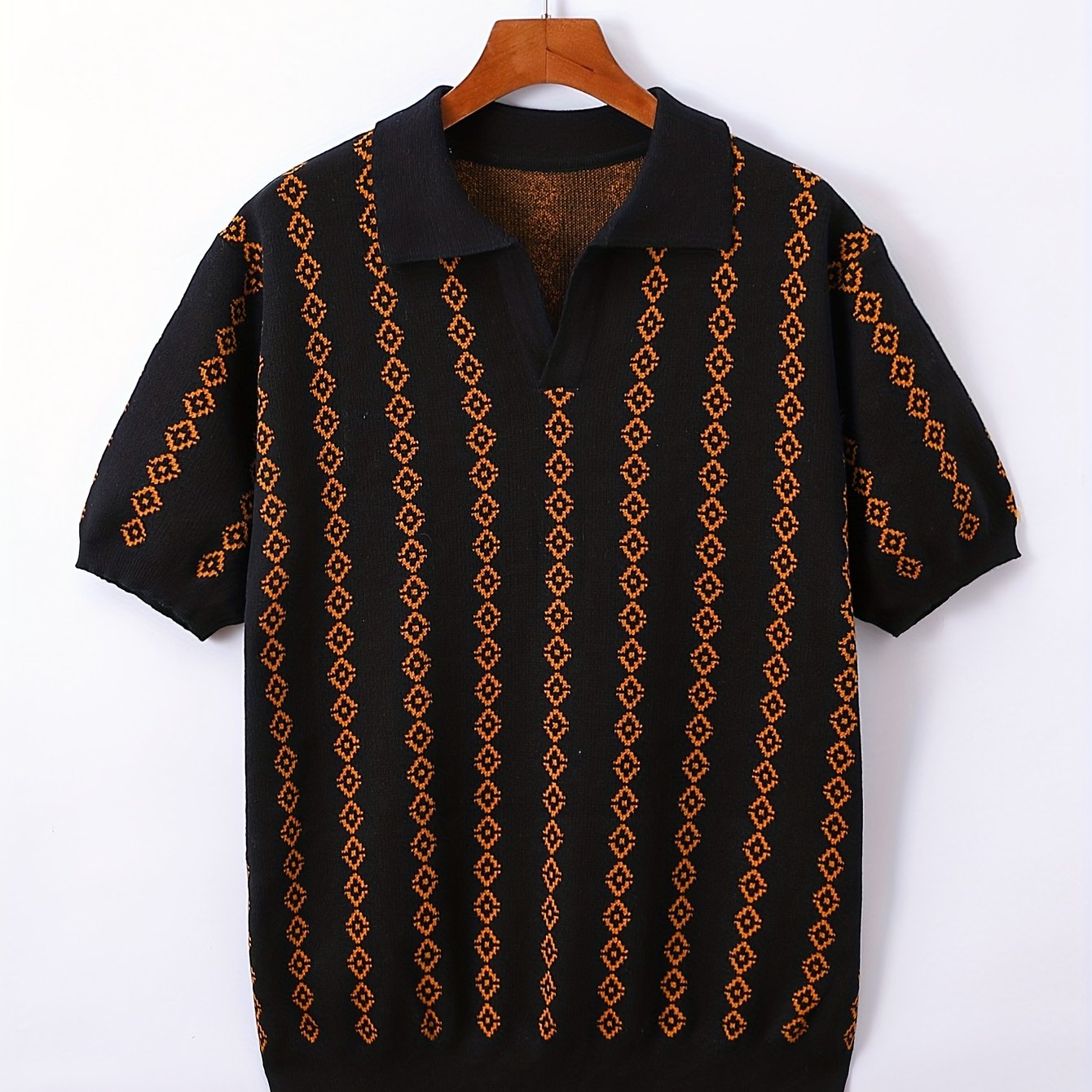 King's Heir V-Neck Lapel