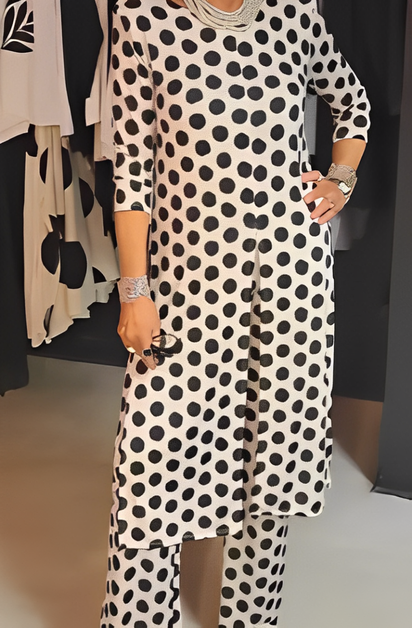 LILIANA | Two-Piece Polka Dot Set for an Elegant and Casual Summer Style