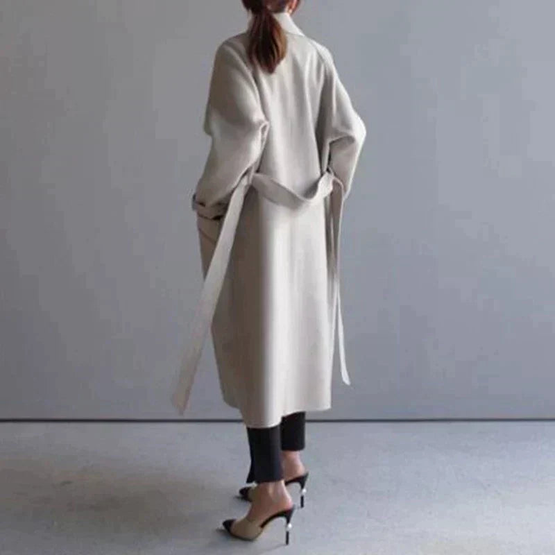 Victoria - Sophisticated Long Overcoat